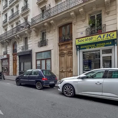 Flat For 4 Located In The Heart Of Paris 아파트 *